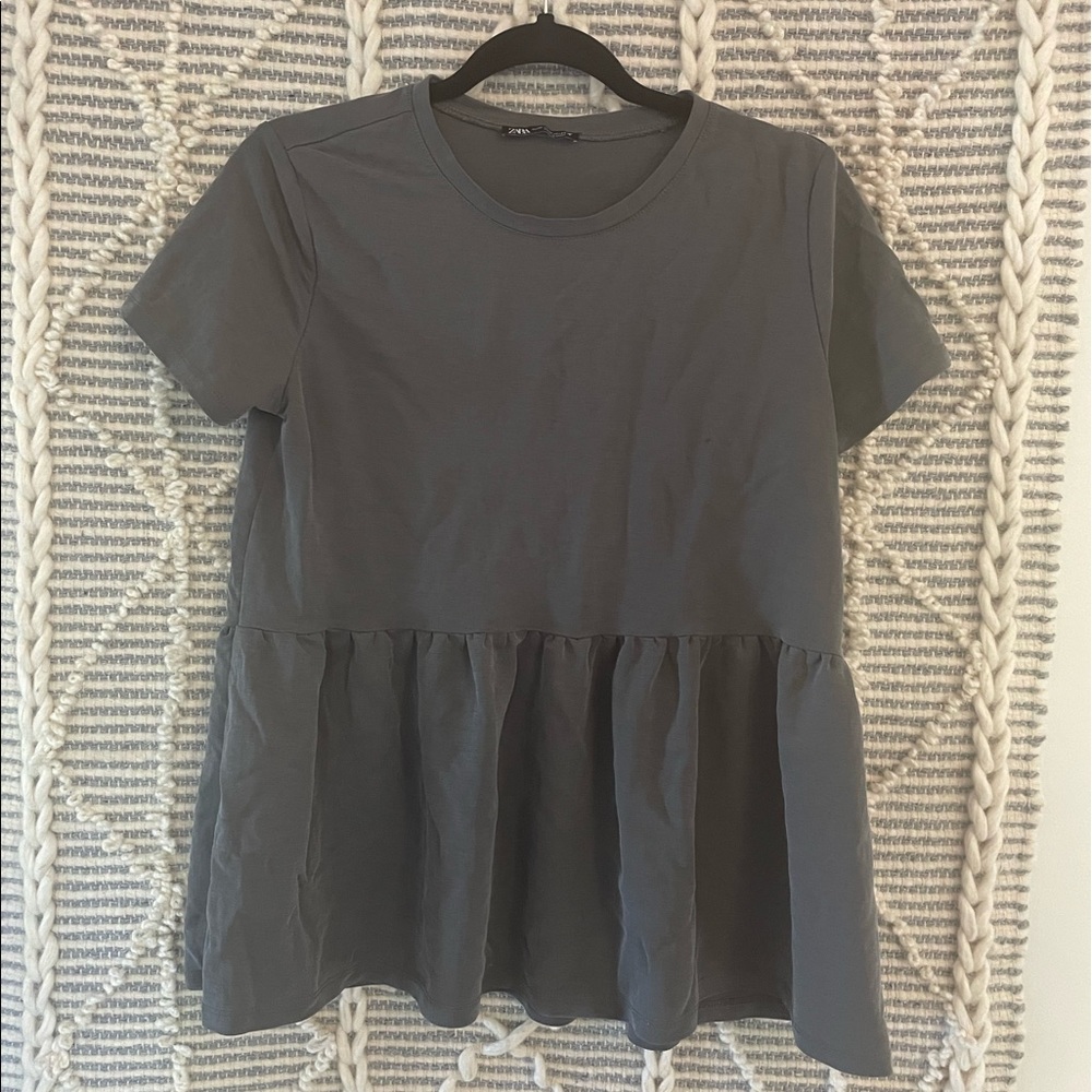 Zara Loose Peplum Tee | Size M